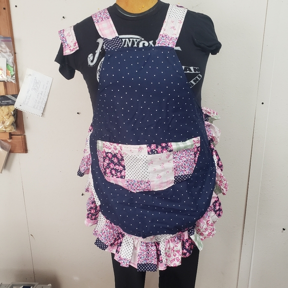 Quilted Ruffle Handmade Kitchen Apron - Picture 1 of 12